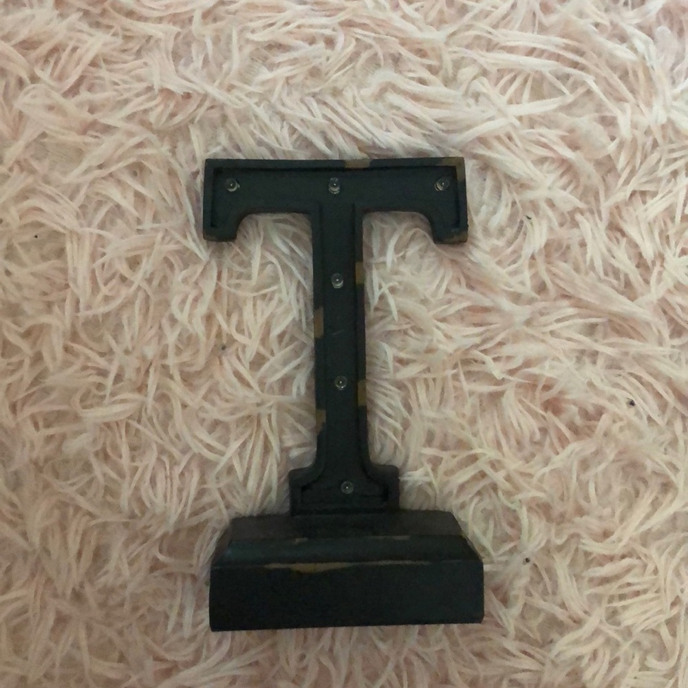 T accessory